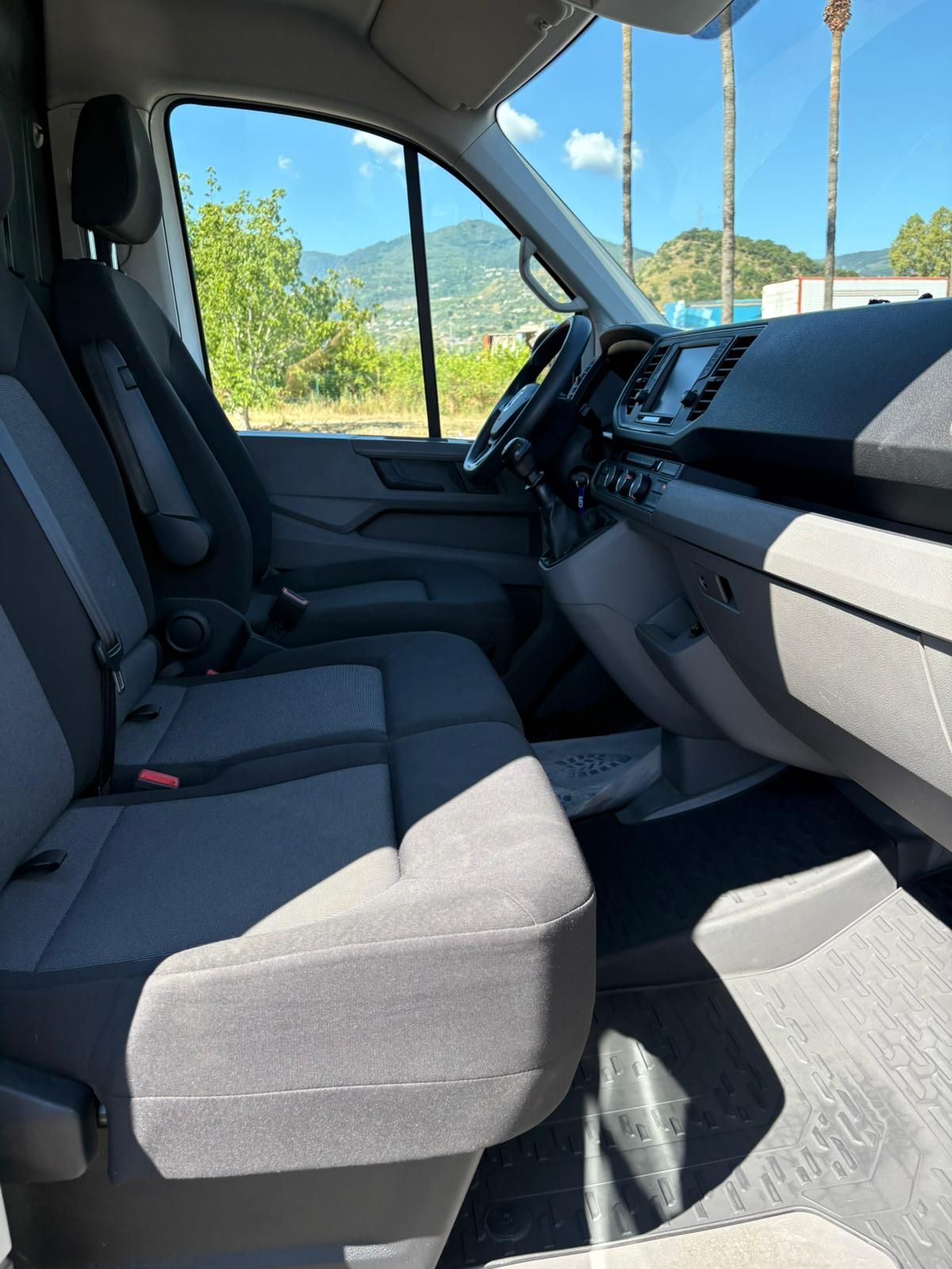 Volkswagen Crafter: interno della cabina